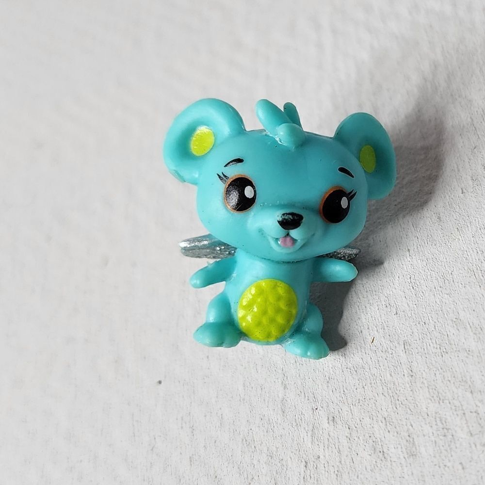 Hatchimals Colleggtibles Blue Green Mouseswift Mouse Silver Wings Figure
